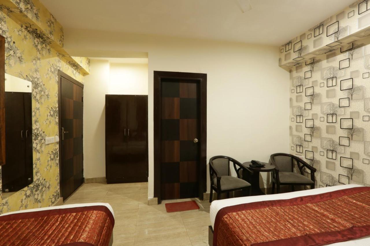 Hotel Square Stay New Delhi Buitenkant foto